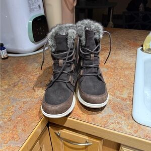 Sorel Joan Explorer Short Winter Boots